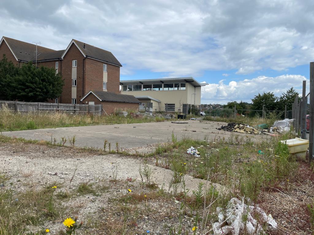 Lot: 105 - FREEHOLD LAND WITH POTENTIAL -